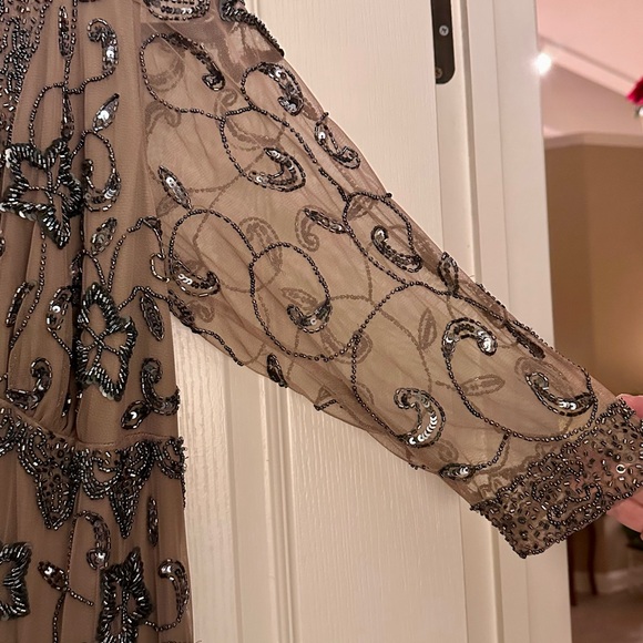 ***BRAND NEW*** Downton Abbey style hand beaded dress, Size: 16, NEVER WORN!! - Picture 4 of 9